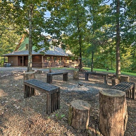 Broken Bow Retreat On 2 Acres With Hot Tub And Deck! 빌라 외부 사진