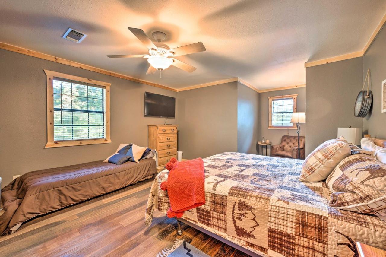 Broken Bow Retreat On 2 Acres With Hot Tub And Deck! 빌라 외부 사진