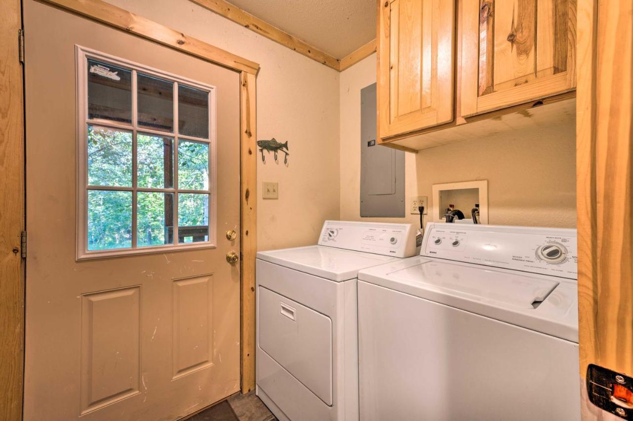 Broken Bow Retreat On 2 Acres With Hot Tub And Deck! 빌라 외부 사진